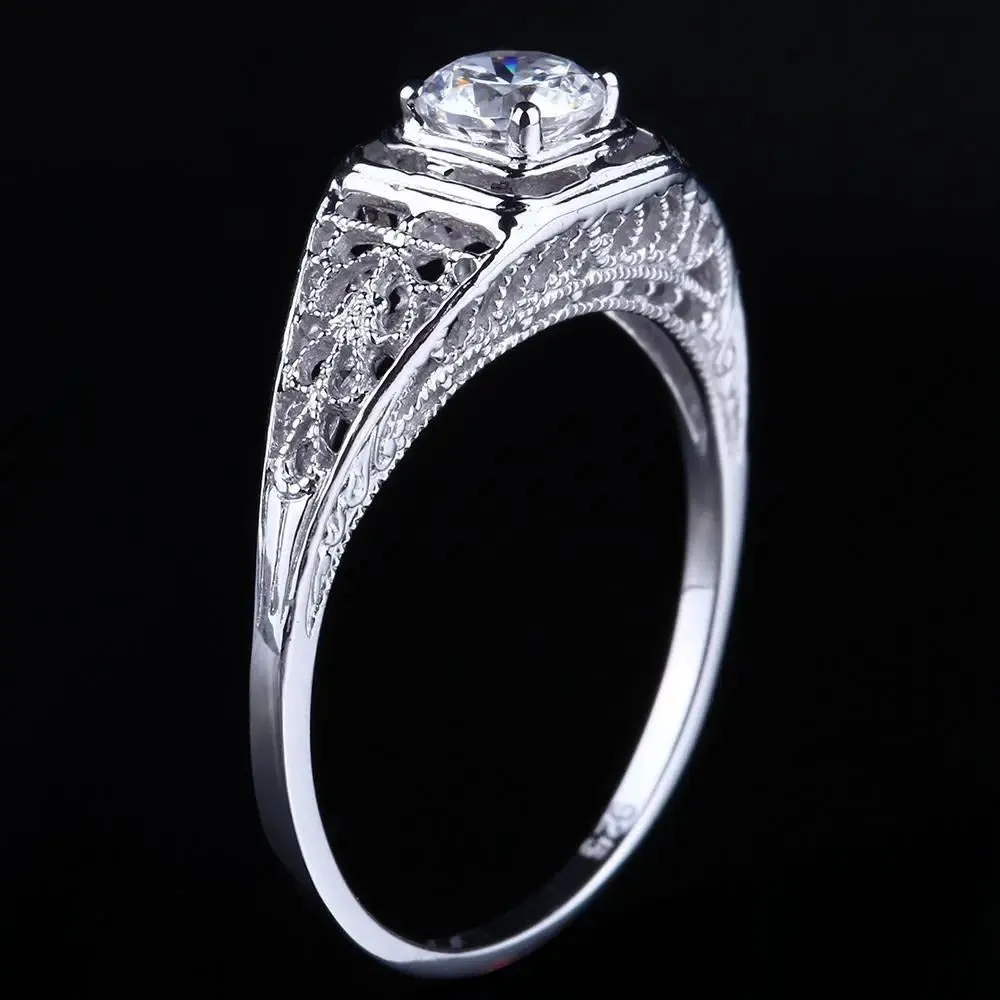 14k White Gold Vintage / Unique Moissanite Ring 0.4ct