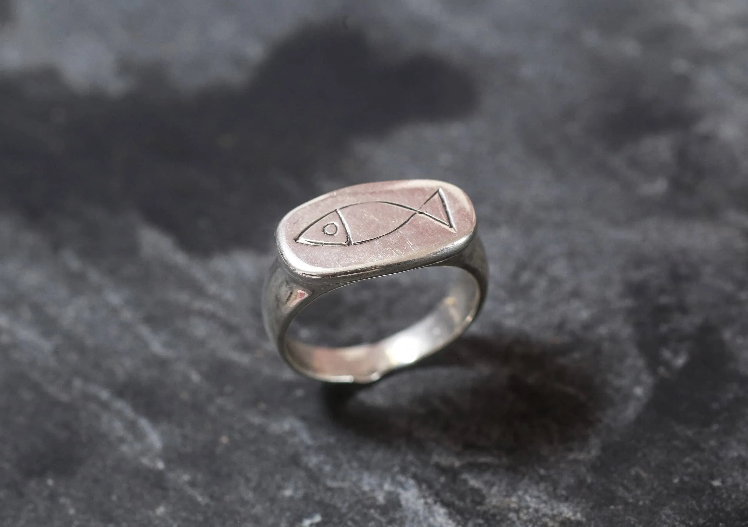 Fish Silver Ring - Pisces Zodiac Ring - Oval Silver Ring