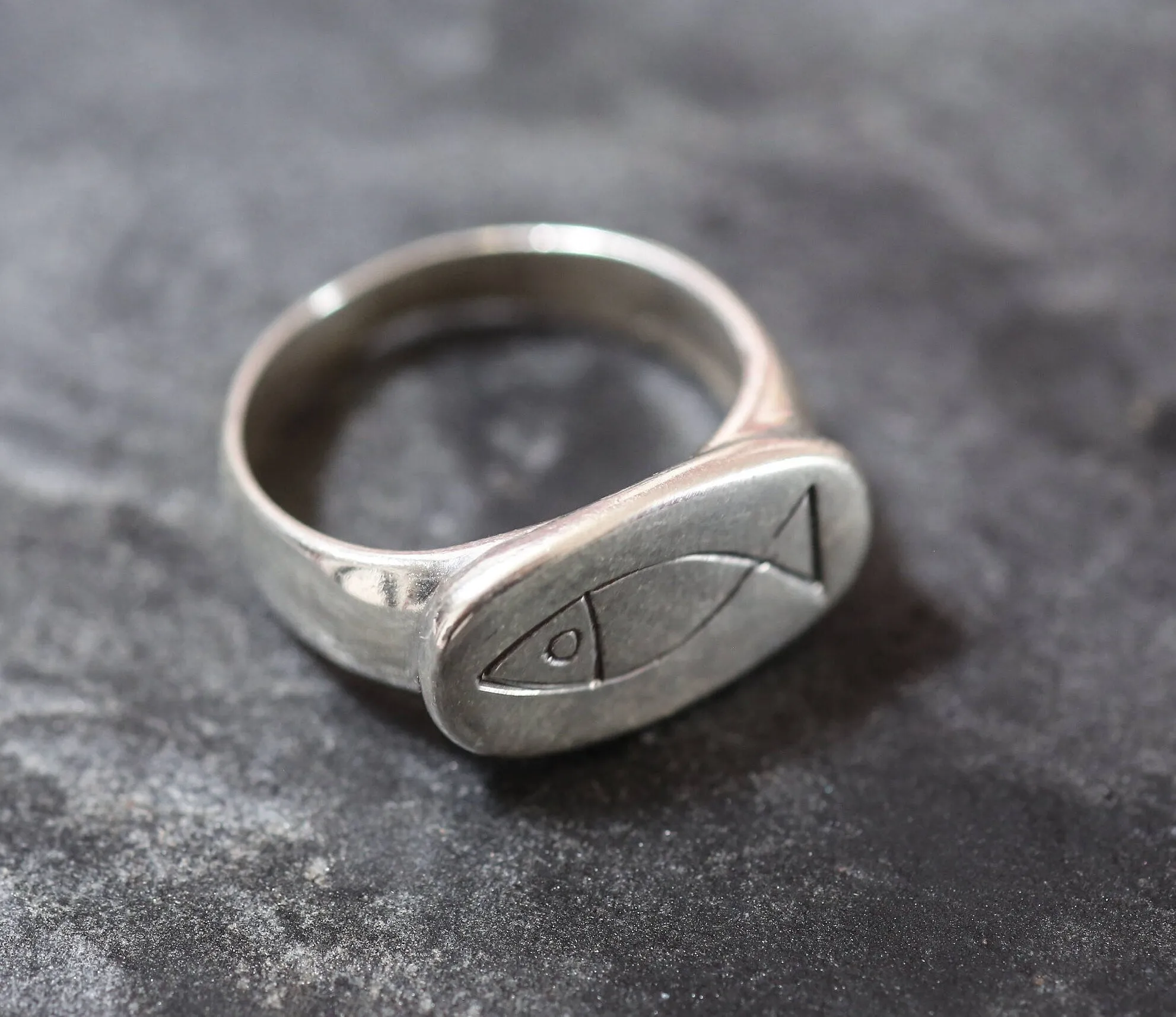 Fish Silver Ring - Pisces Zodiac Ring - Oval Silver Ring