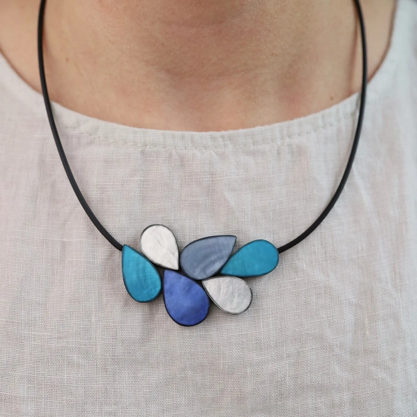 Multi Blue Mix Petal Necklace