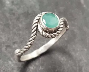 Natural Emerald Ring - Green Rope Ring - Vintage Round Ring