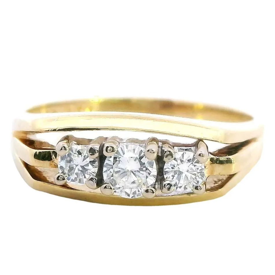 Timeless Sophistication Luxurious 18ct Yellow and White Gold Diamond Ring!